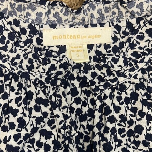 Monteau Los Angeles Floral V-Neck Flutter Sleeve Top Navy Blue and White Size S - Picture 7 of 7